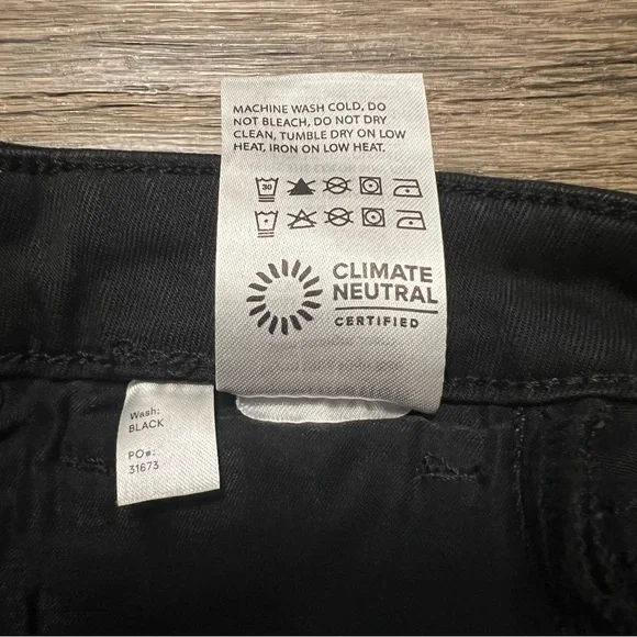 Reformation Wynn Ultra High Rise Slim Straight Jeans Black Size 26 - Picture 10 of 10